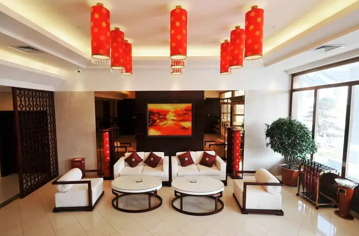 Шиянь: Wudang Mountains Jianguo Hotel