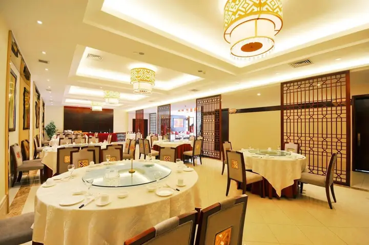 Шиянь: Wudang Mountains Jianguo Hotel