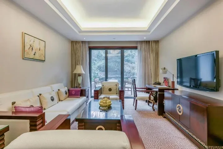 Шиянь: Wudang Mountains Jianguo Hotel