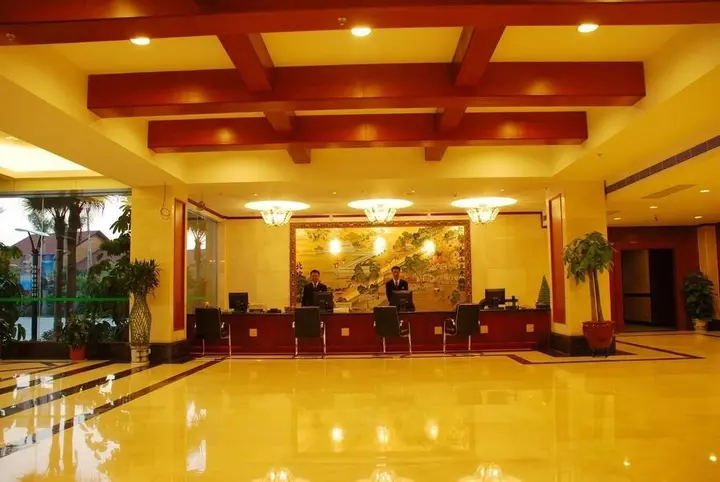 Цзиньюань: Ju Long Wan Hotspring