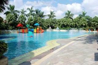 Цзиньюань: Ju Long Wan Hotspring