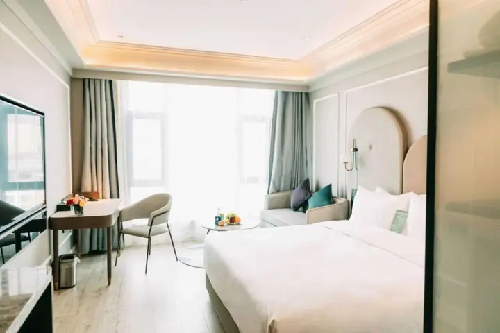 Синин: Yile Hotel