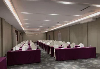 Синин: Yile Hotel