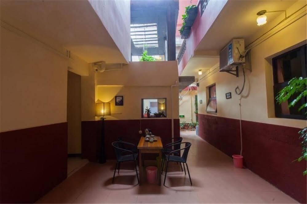 Гуйлинь: No. 16 West Lane Inn Guilin