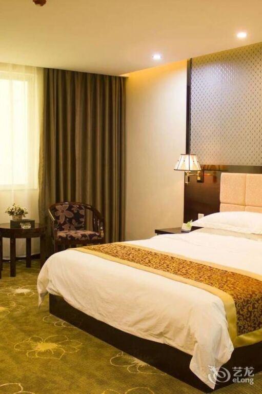 Наньнин: One More Day Hotel