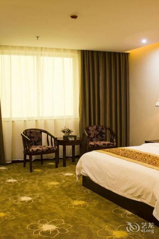 Наньнин: One More Day Hotel