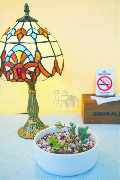 Дали: Sea View Inn