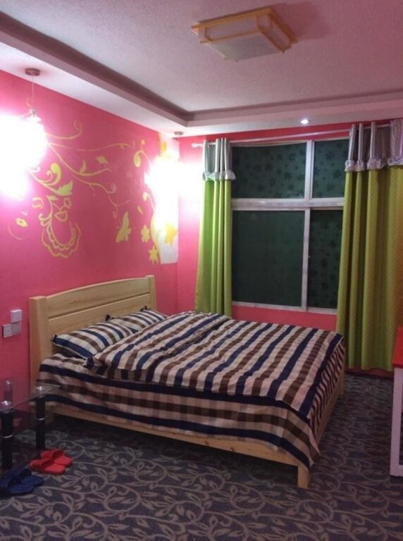 Фуян: Momo Hotel