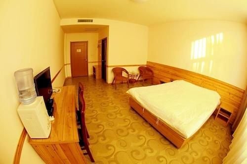 Вэйфан: Mingyuan Hotel