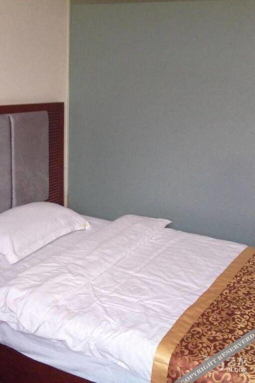 Чэнду: Chengdu Bawusi Business Hotel