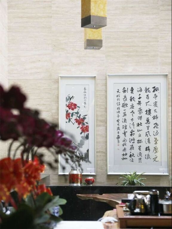Куньмин: Dianchi Jinya Restaurant