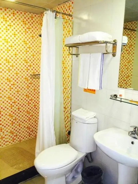 Чжанцзяцзе: Home Inn Zhangjiajie Meridian Road Daqiao Road