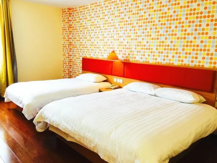Чжанцзяцзе: Home Inn Zhangjiajie Meridian Road Daqiao Road