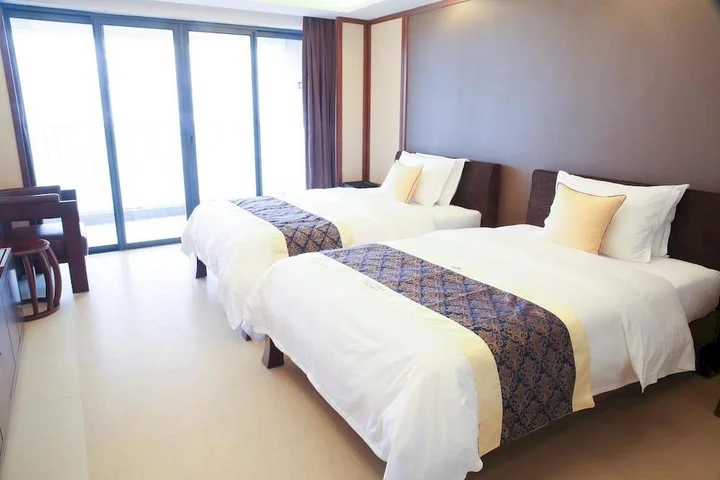 Хойчжоу: Tujiasiweideng Holiday Hotel