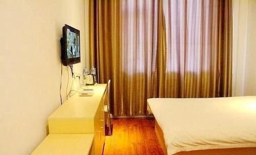Дунъин: Ruyijia Business Hotel