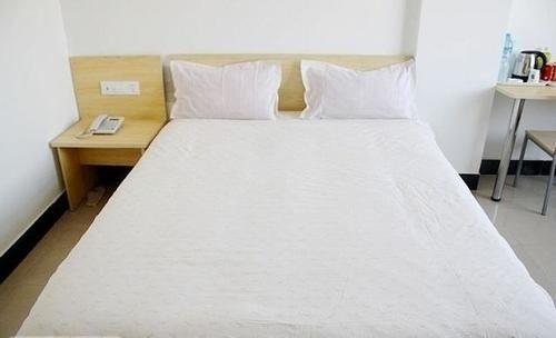 Дунъин: Ruyijia Business Hotel