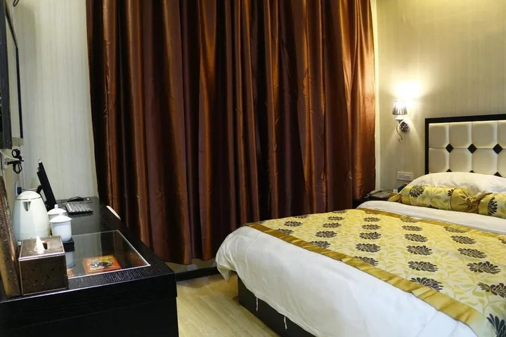 Лоян: Heluo Sunshine Culture Theme Hotel