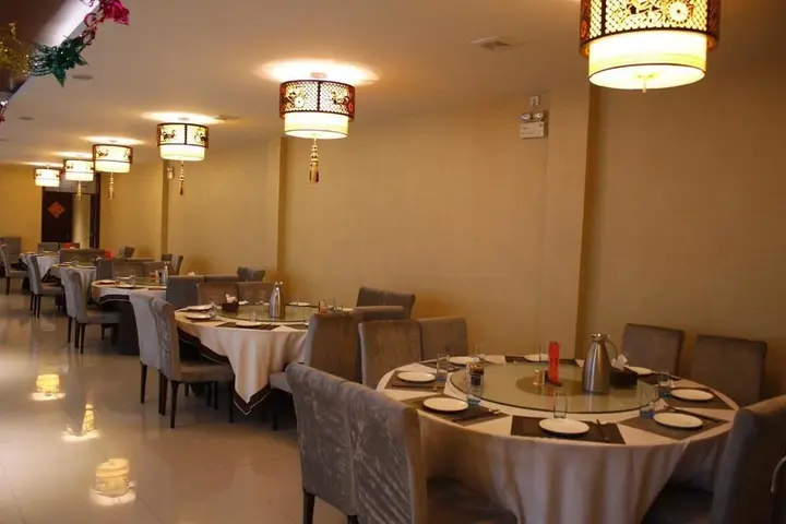 Лоян: Heluo Sunshine Culture Theme Hotel
