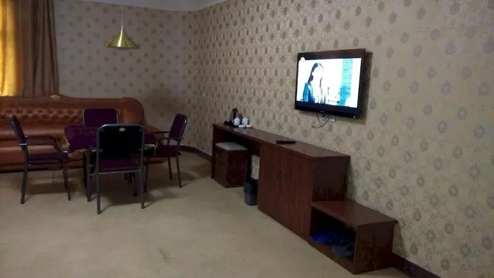 Лоян: Yanshi 7 Star Express Hotel