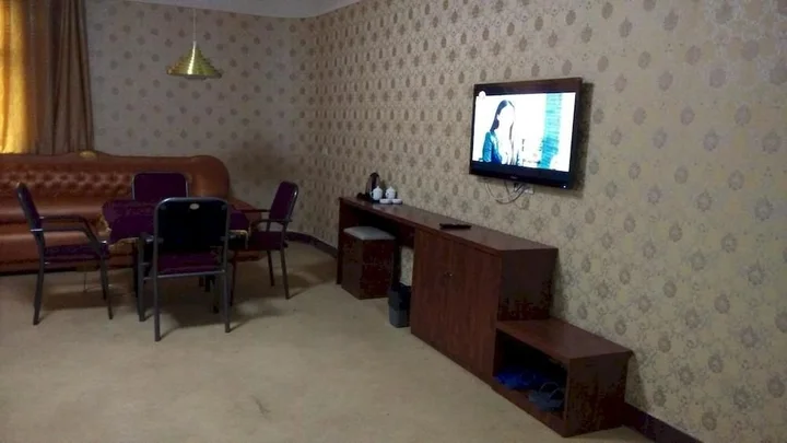 Лоян: Yanshi 7 Star Express Hotel