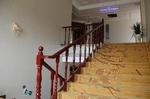 Лиаоченг: Oushang Business Hotel