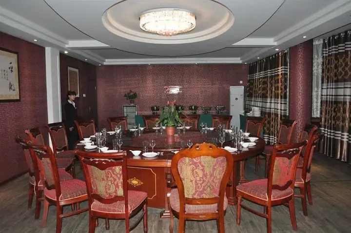 Лоян: Qianxiangyuan Express Hotel