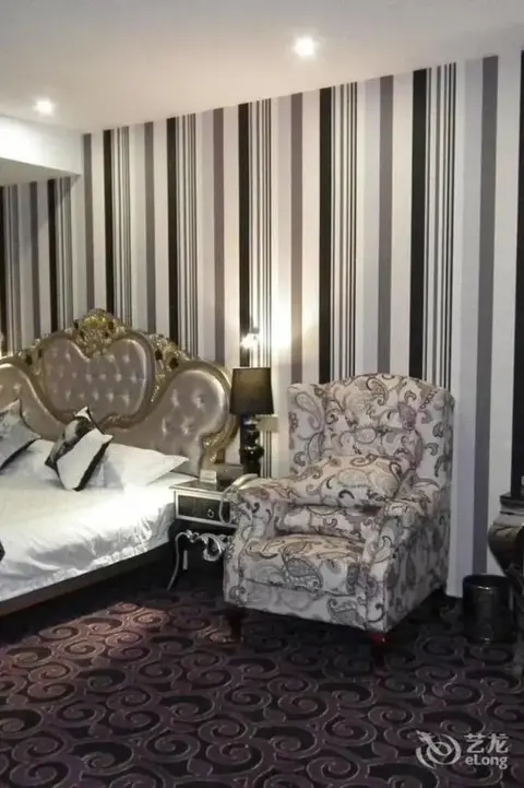 Лоян: Victoria Hotel