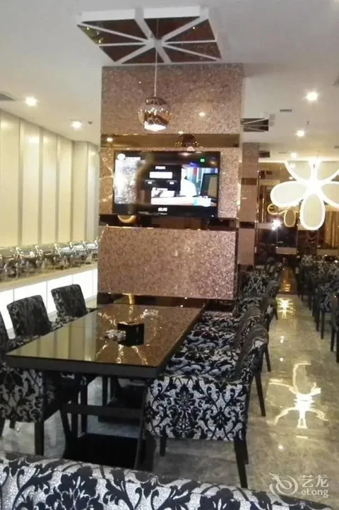 Лоян: Victoria Hotel