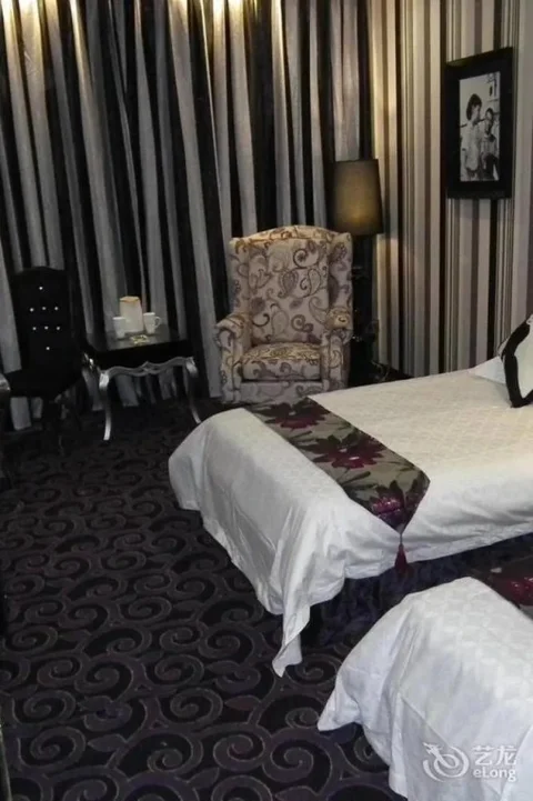 Лоян: Victoria Hotel