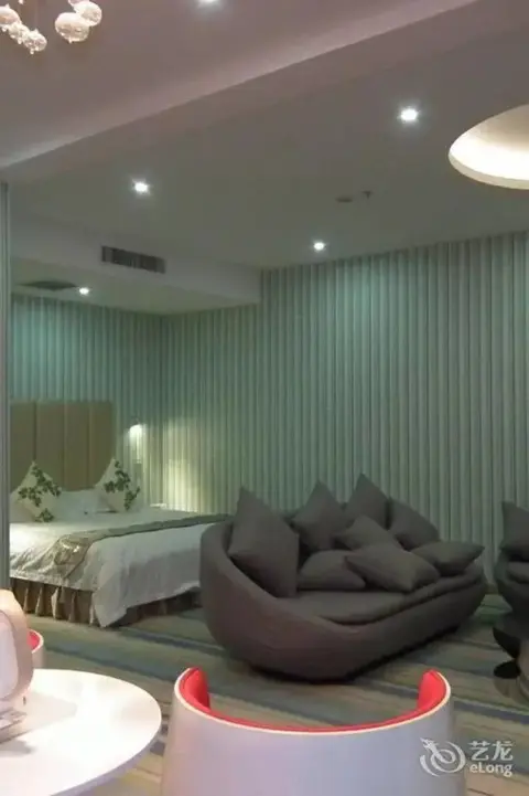 Лоян: Victoria Hotel
