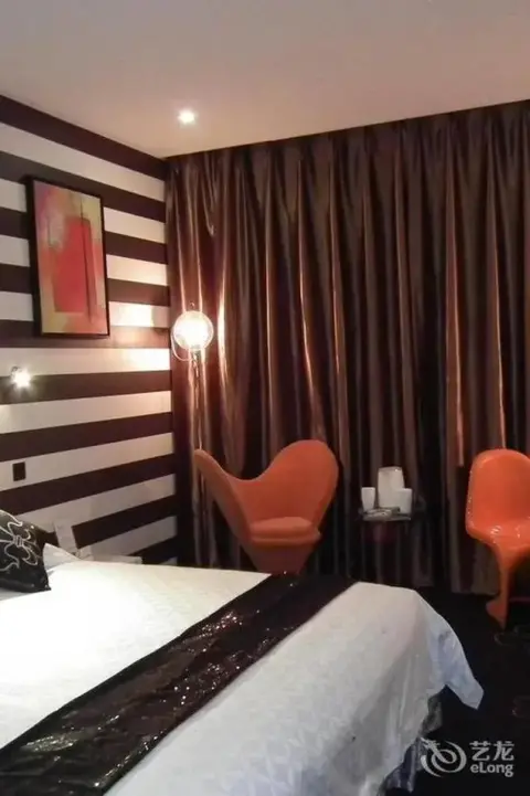 Лоян: Victoria Hotel