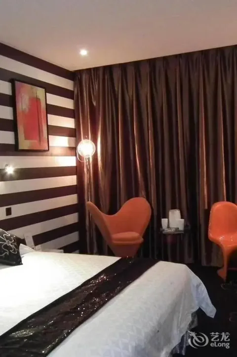 Лоян: Victoria Hotel