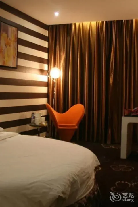Лоян: Victoria Hotel