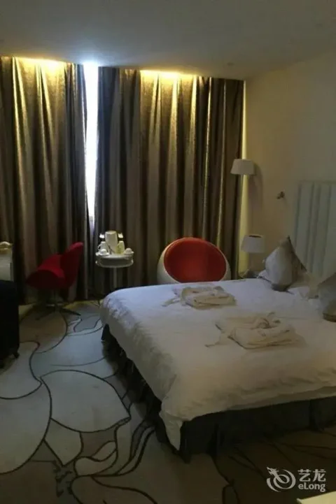 Лоян: Victoria Hotel