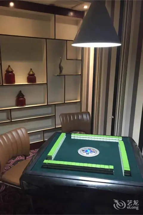Лоян: Victoria Hotel