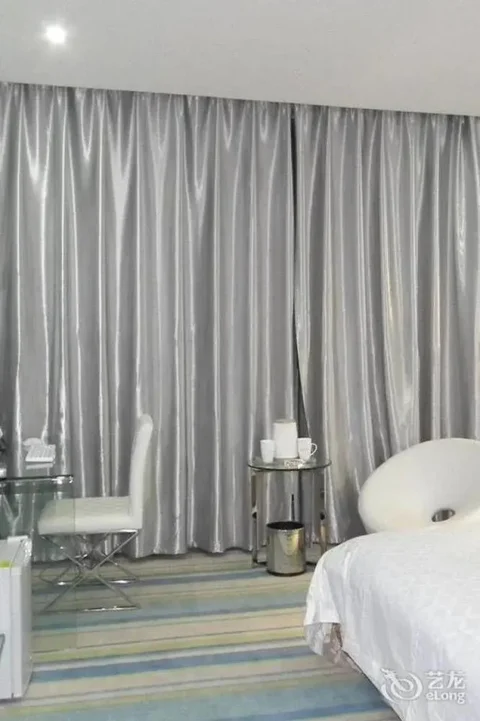 Лоян: Victoria Hotel
