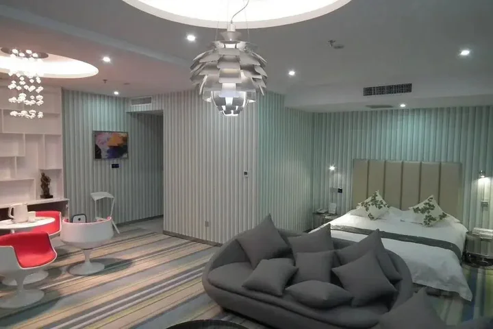 Лоян: Victoria Hotel