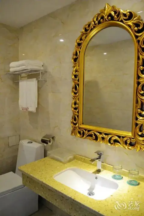Лоян: Victoria Hotel