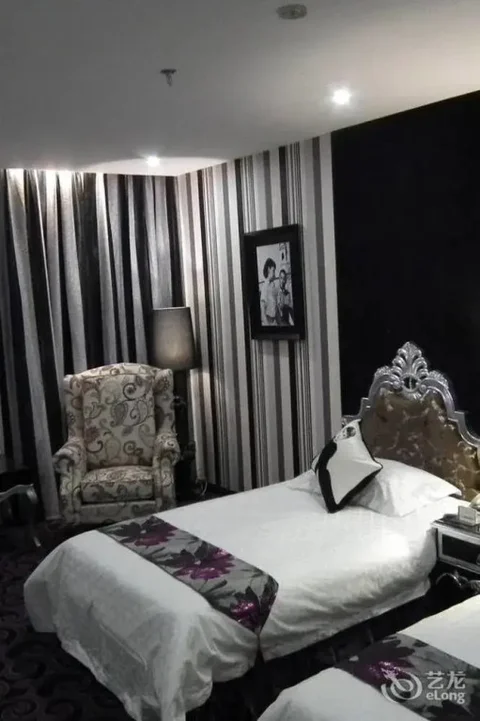 Лоян: Victoria Hotel