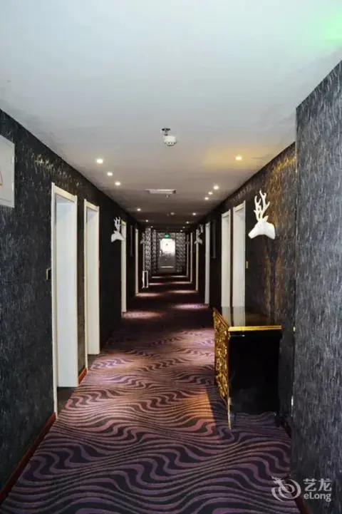 Лоян: Victoria Hotel