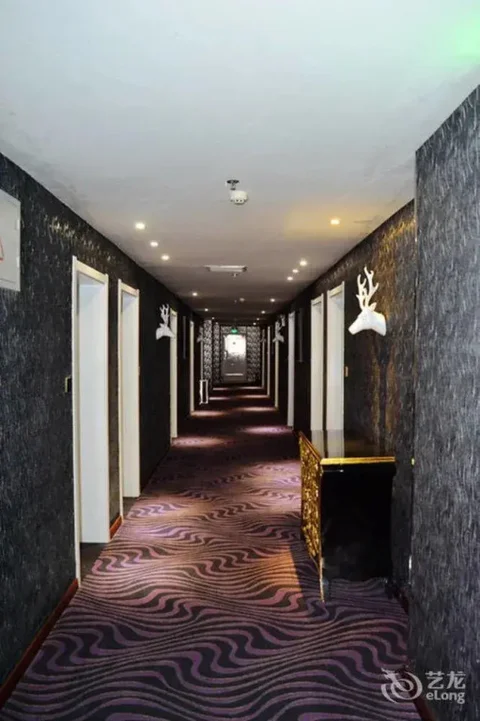 Лоян: Victoria Hotel