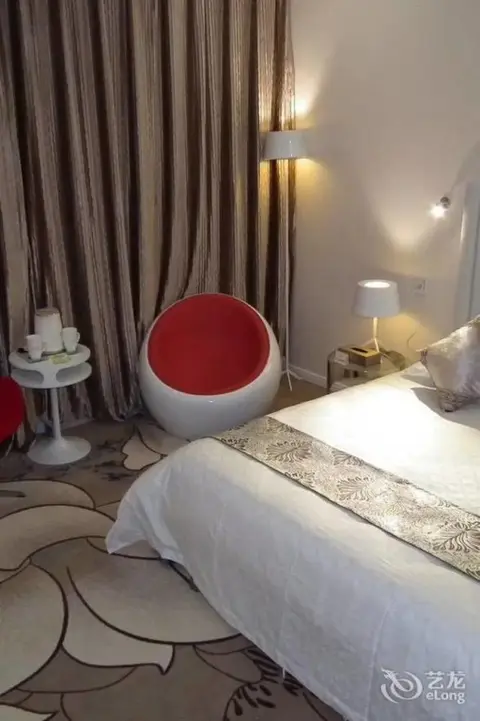 Лоян: Victoria Hotel