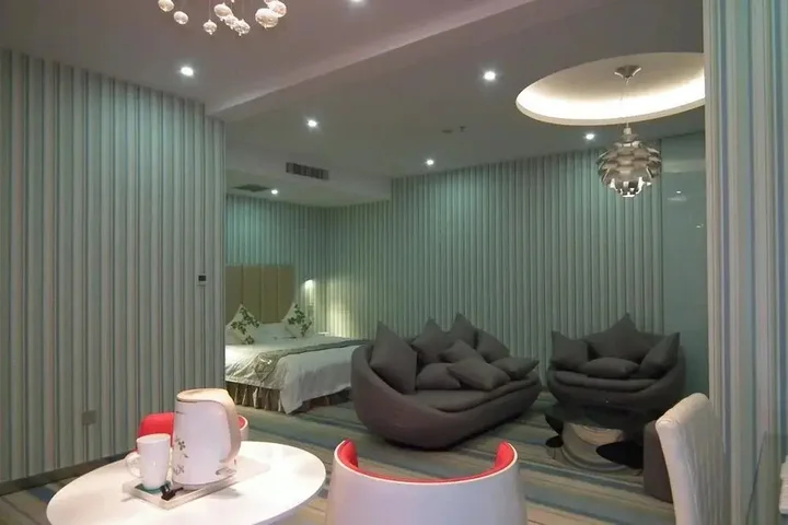 Лоян: Victoria Hotel