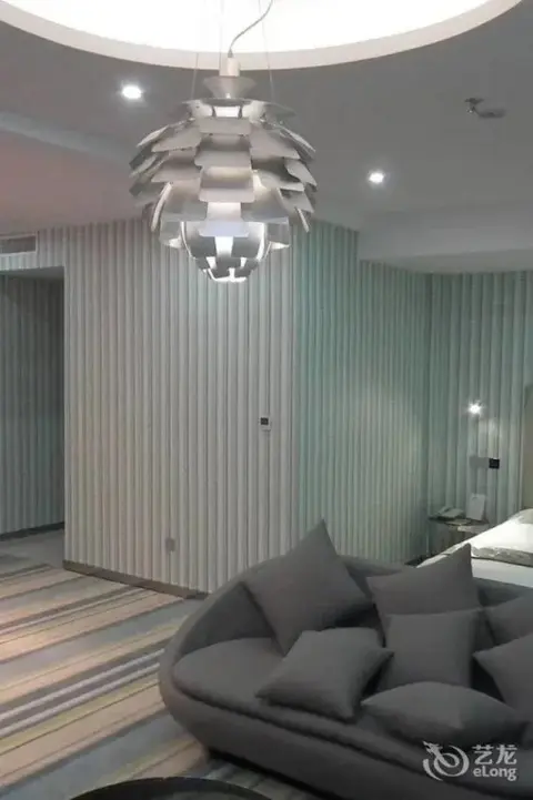 Лоян: Victoria Hotel
