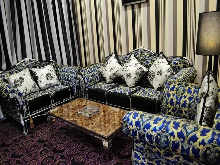 Лоян: Victoria Hotel