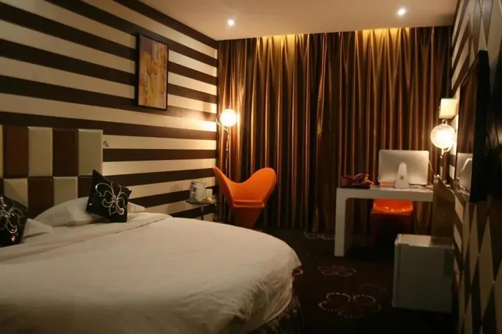 Лоян: Victoria Hotel