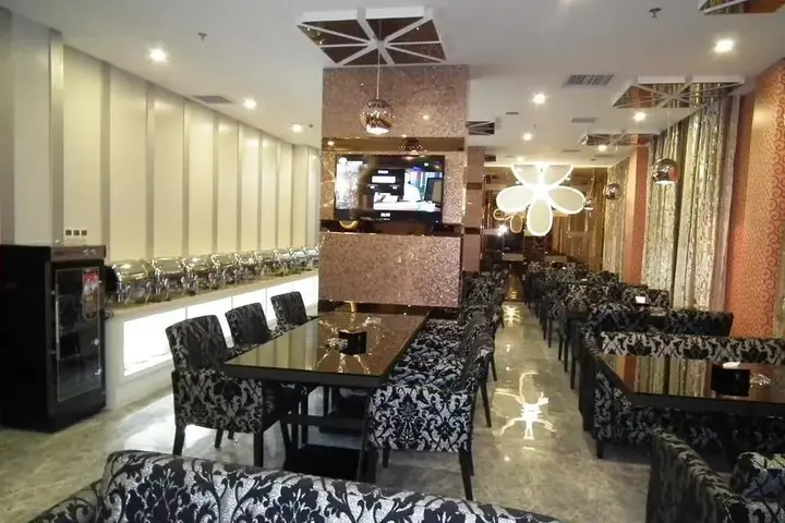 Лоян: Victoria Hotel