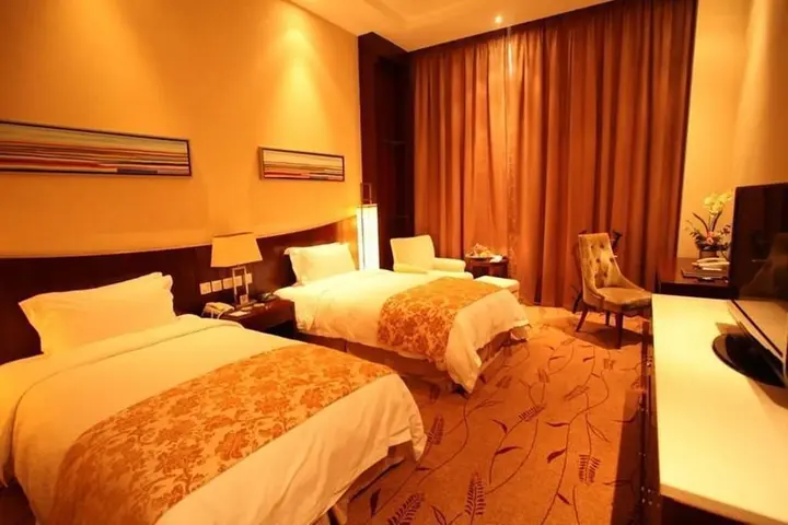 Пэнлай: Changyuan Hotel