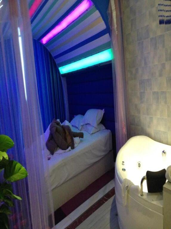Синьян: Xinyang Jin Hanting Hotel