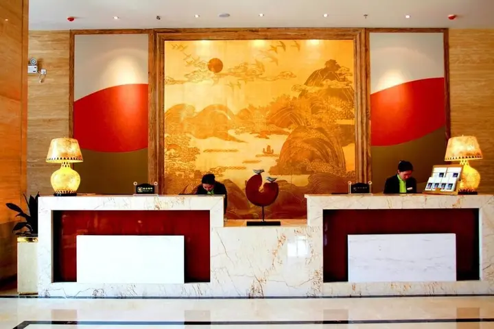 Синьян: Vienna Hotel Xinyang Pingqiao Century Plaza Store